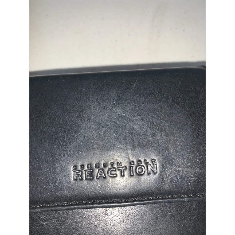 Kenneth Cole Reaction‎ Genuine Leather Trifold Wallet, Clear ID Window Coins